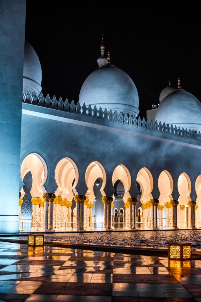 An Architectural Marvel: Exploring the Magnificence of the Sheikh Zayed Mosque in Abu Dhabi